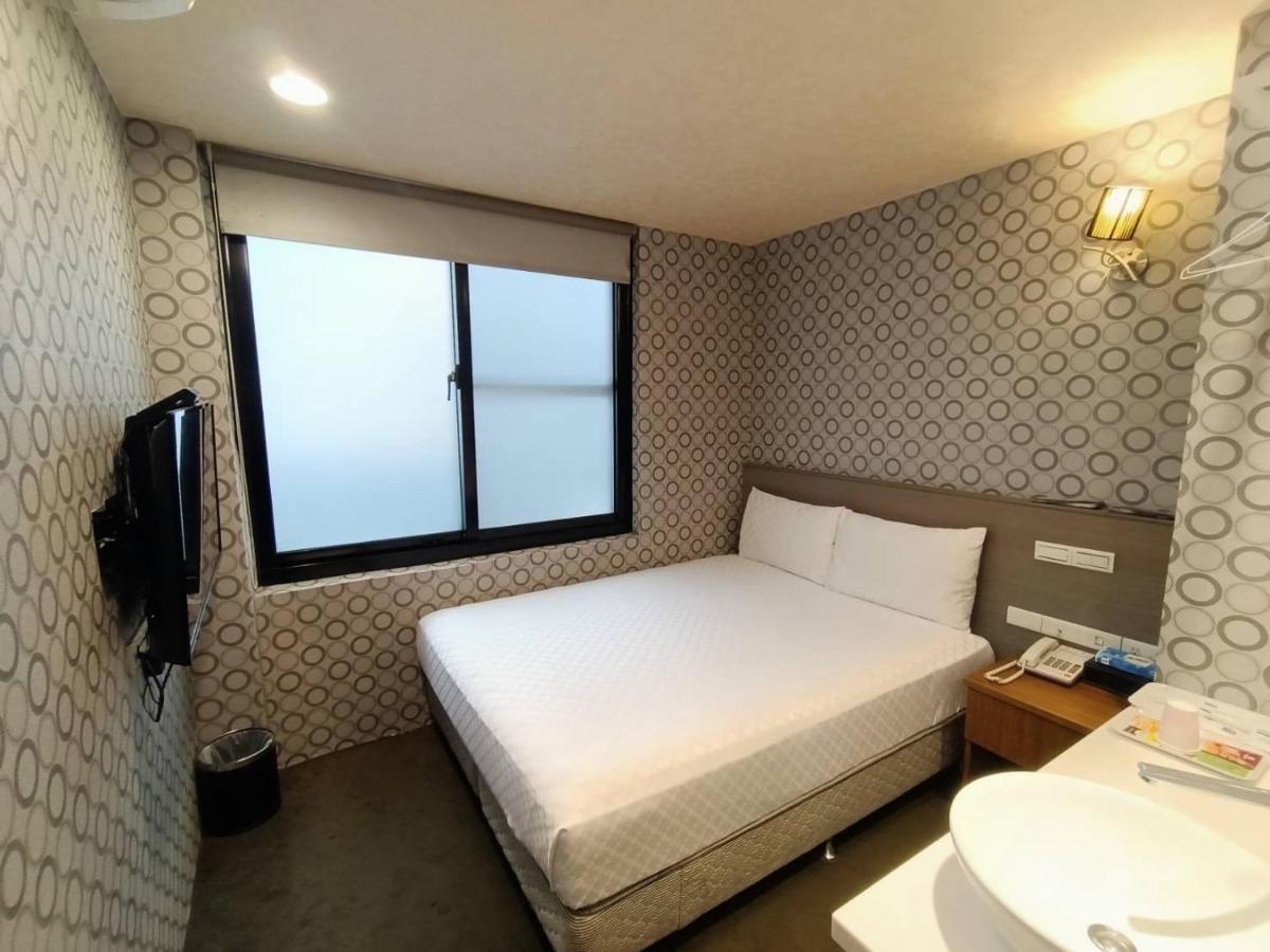 Taiwan Seven Days Boutique Hotel Тайбэй Экстерьер фото
